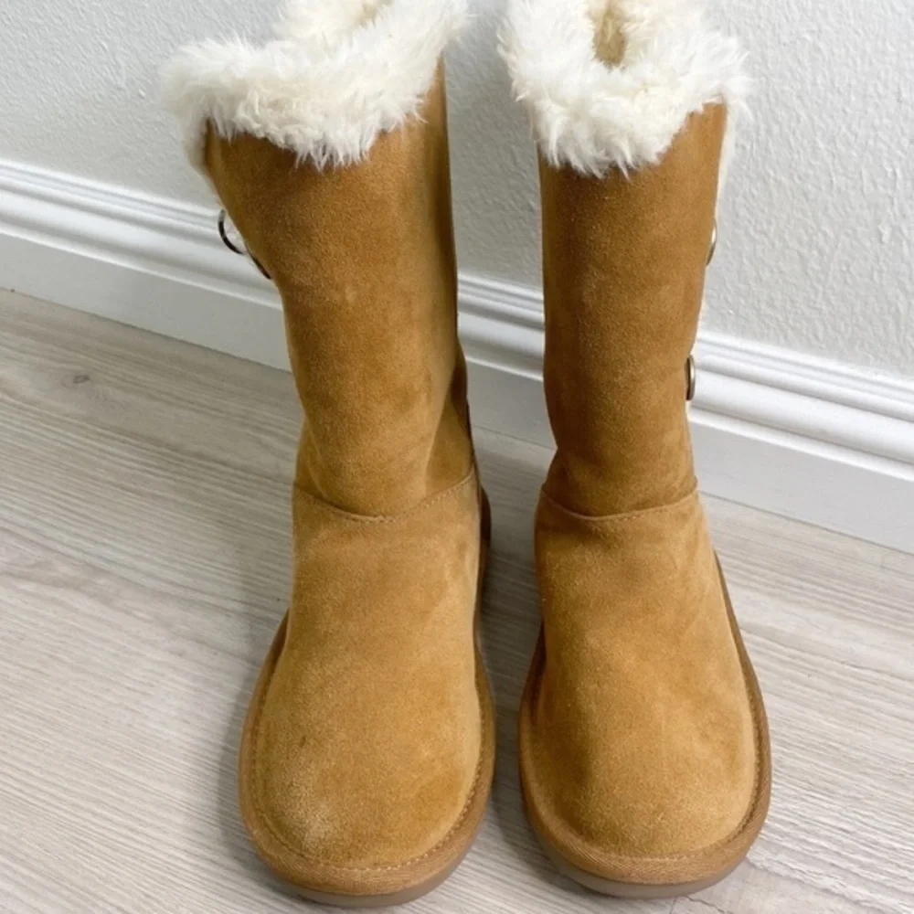 Koolaburra by UGG brown tall boots NWOT